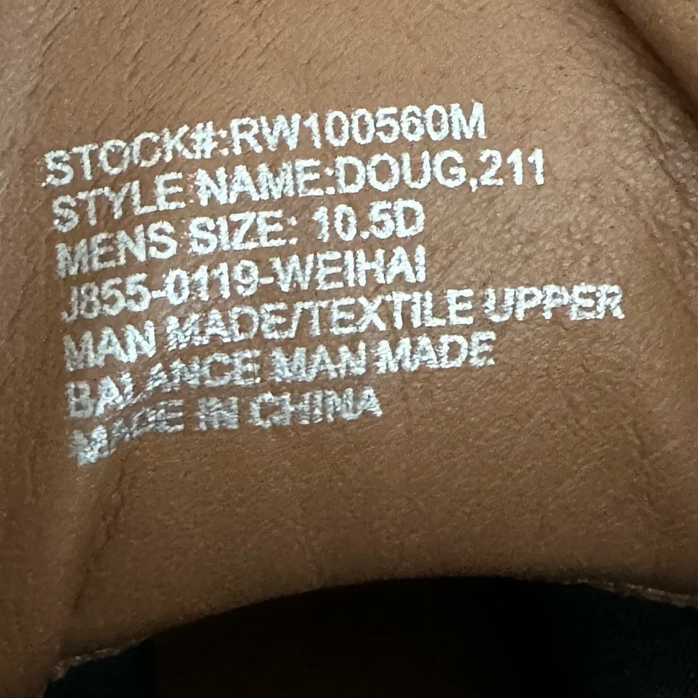 Robert Wayne men’s 10